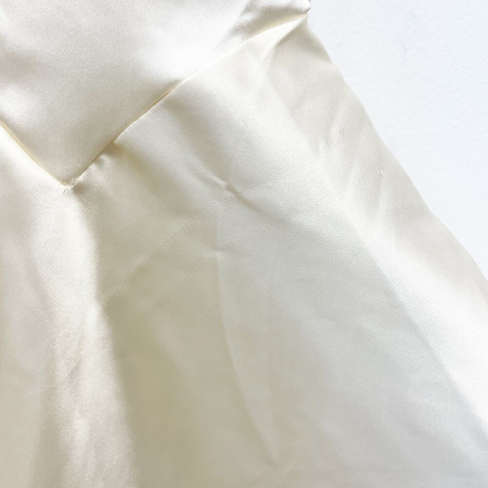Kimchi Blue Women's Jensen Satin Fluted Maxi Skirt Off White‎ Size Small - Picture 8 of 9